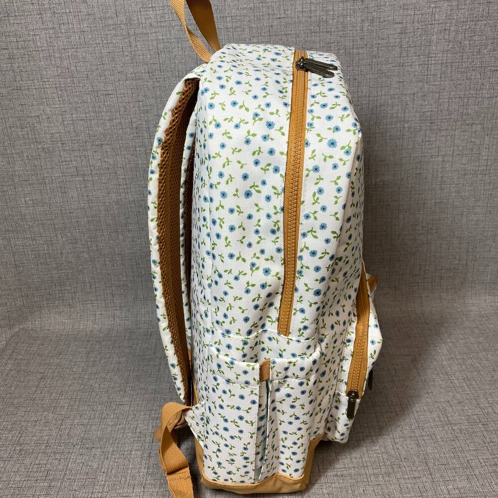 NWOT Lucky Brand Blue Floral Backpack - White and Tan - Picture 4 of 10